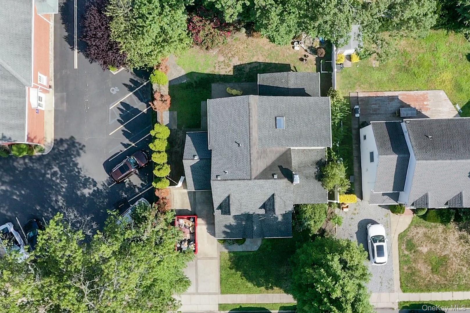 11 East Webster Street Merrick, NY 11566 - Photo 2 of 16