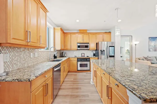 $4,200 | 2001 Coral Heights Boulevard, Oakland Park, FL 33308