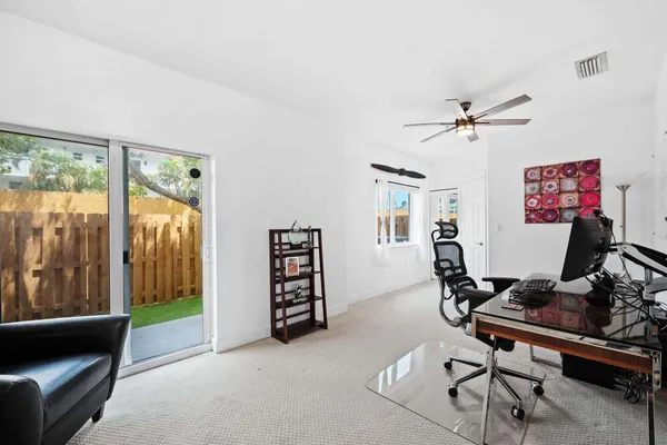 $4,200 | 2001 Coral Heights Boulevard, Oakland Park, FL 33308