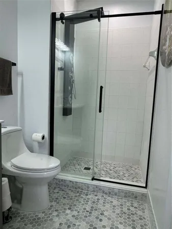 $4,200 | 2001 Coral Heights Boulevard, Oakland Park, FL 33308