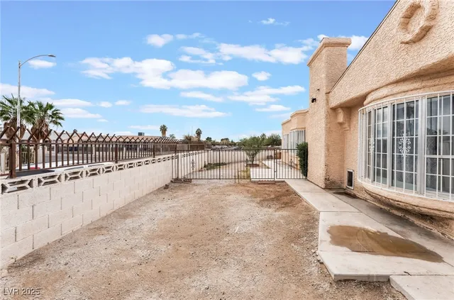 $330,000 | 3647 Elegant Saint Court, Las Vegas, NV 89115