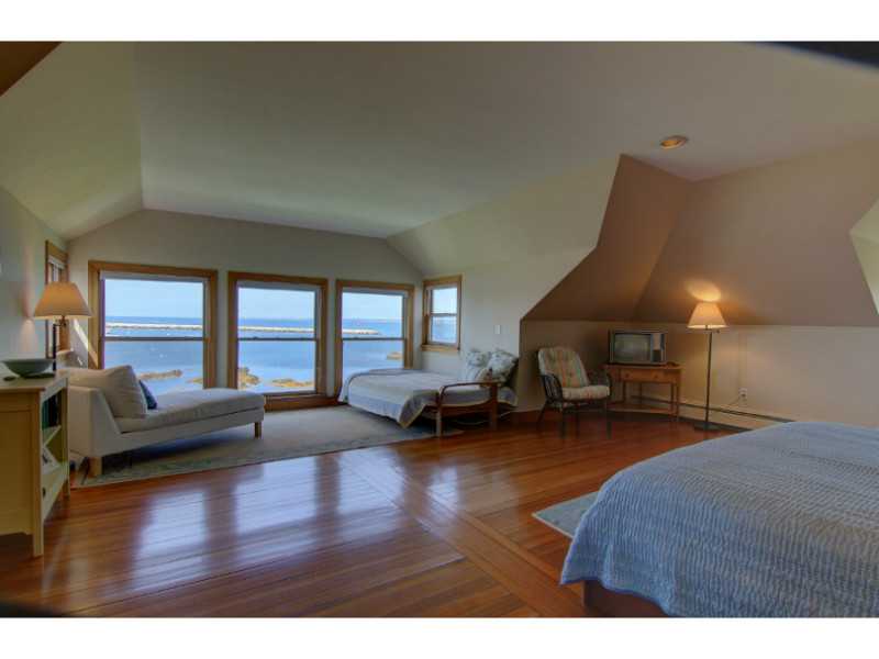 8 Minnesota Road Little Compton, RI 02837 - Photo 9 of 22 Master Bedroom.