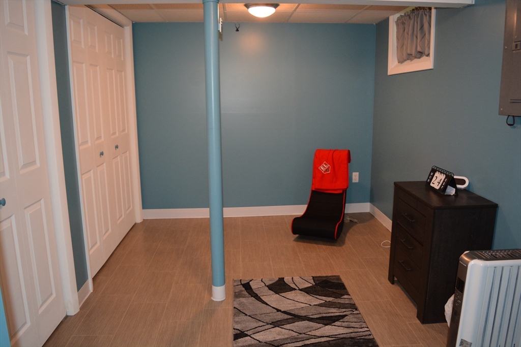 44 Brookside Circle Springfield, MA 01129 - Photo 29 of 42