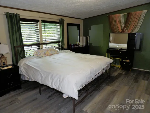 $289,900 | 31 McGee Hl Road, Fairview, NC 28730