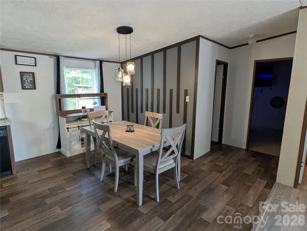 $284,900 | 31 McGee Hl Road, Fairview, NC 28730
