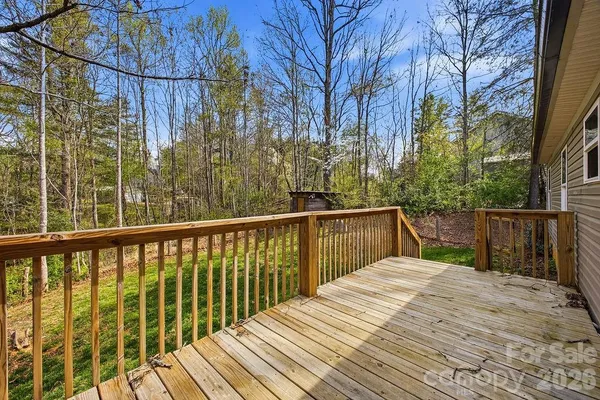 $284,900 | 31 McGee Hl Road, Fairview, NC 28730
