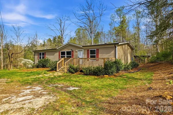 $284,900 | 31 McGee Hl Road, Fairview, NC 28730