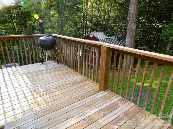 $284,900 | 31 McGee Hl Road, Fairview, NC 28730