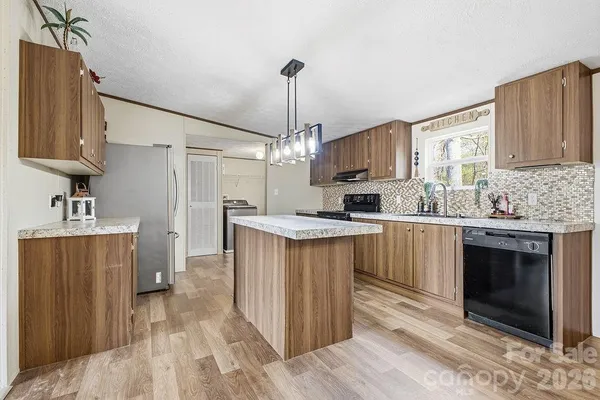 $284,900 | 31 McGee Hl Road, Fairview, NC 28730