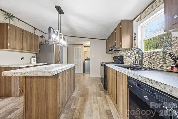 $284,900 | 31 McGee Hl Road, Fairview, NC 28730