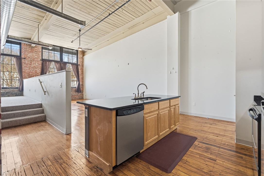 685 Social Street, Unit 313 Woonsocket, RI 02895 - Photo 7 of 22