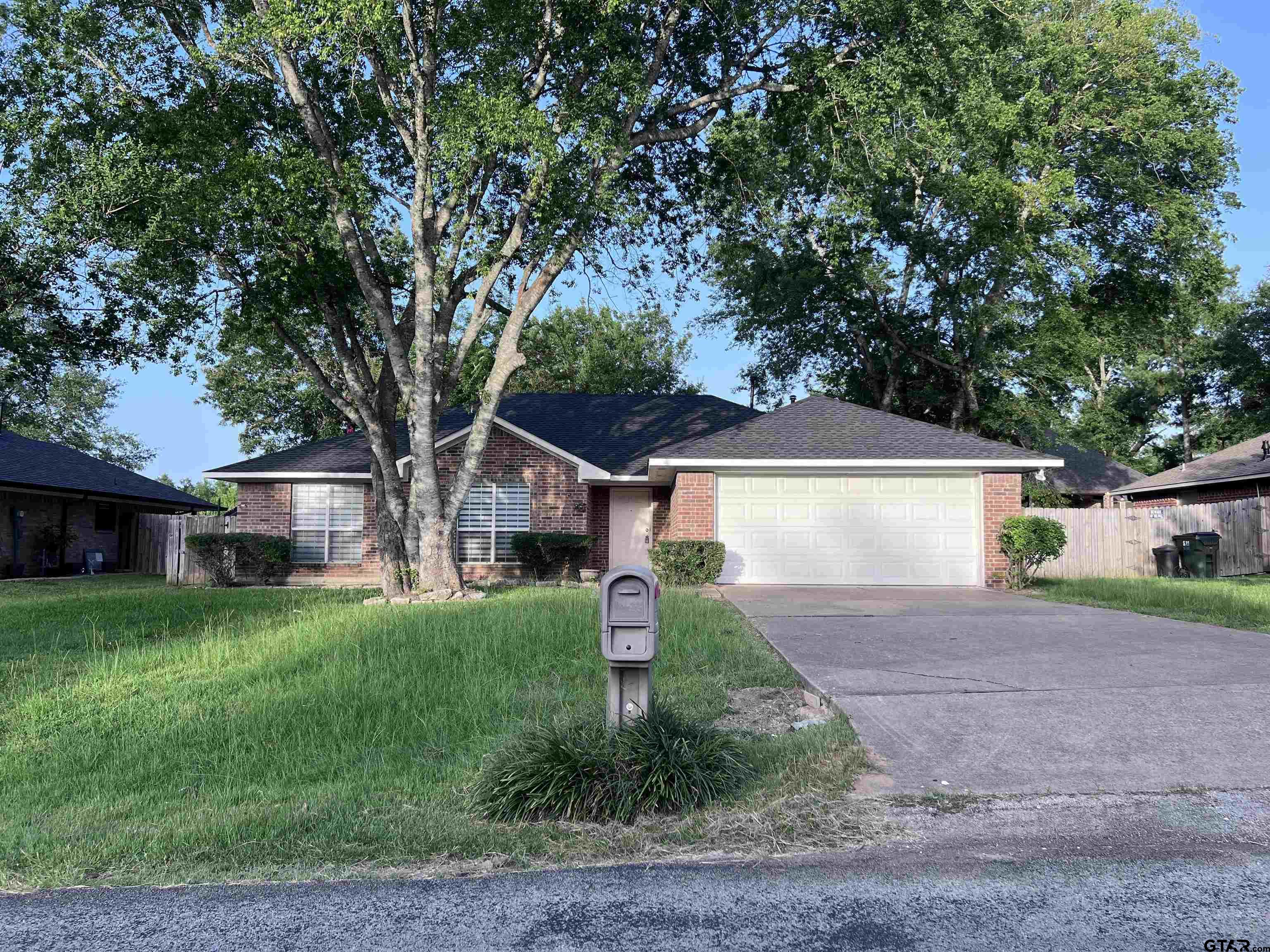 16583 County Road 164 Flint, TX 75762 - Photo 19 of 22 a front view of house with yard and green space