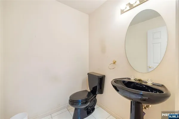 $890,000 | 856 Hemlock Court, Unit T175, Norwood, NJ 07648