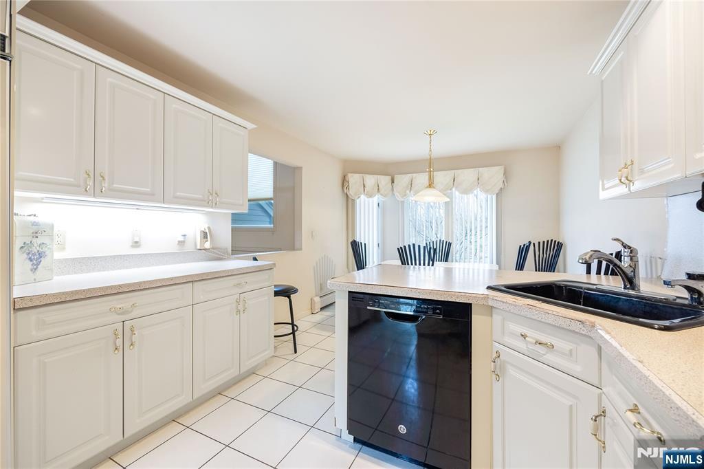 856 Hemlock Court, Unit T175 Norwood, NJ 07648 - Photo 16 of 37