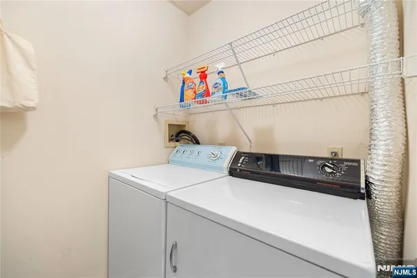 $890,000 | 856 Hemlock Court, Unit T175, Norwood, NJ 07648