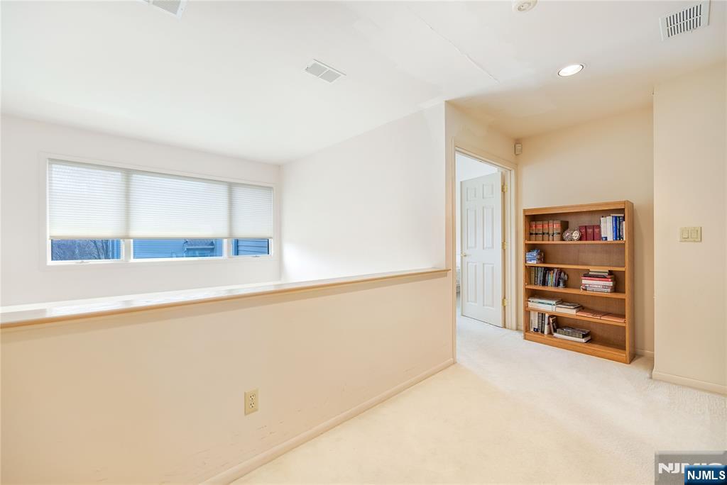 856 Hemlock Court, Unit T175 Norwood, NJ 07648 - Photo 28 of 37