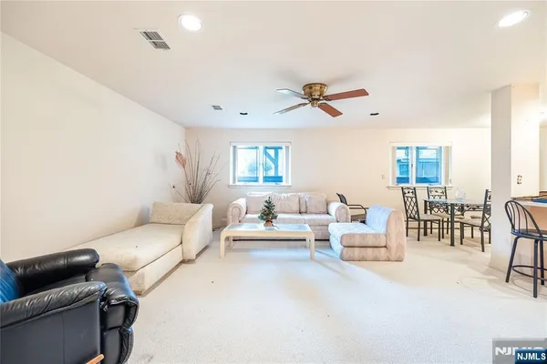 $890,000 | 856 Hemlock Court, Unit T175, Norwood, NJ 07648