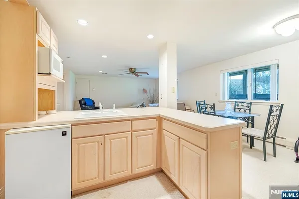 $890,000 | 856 Hemlock Court, Unit T175, Norwood, NJ 07648