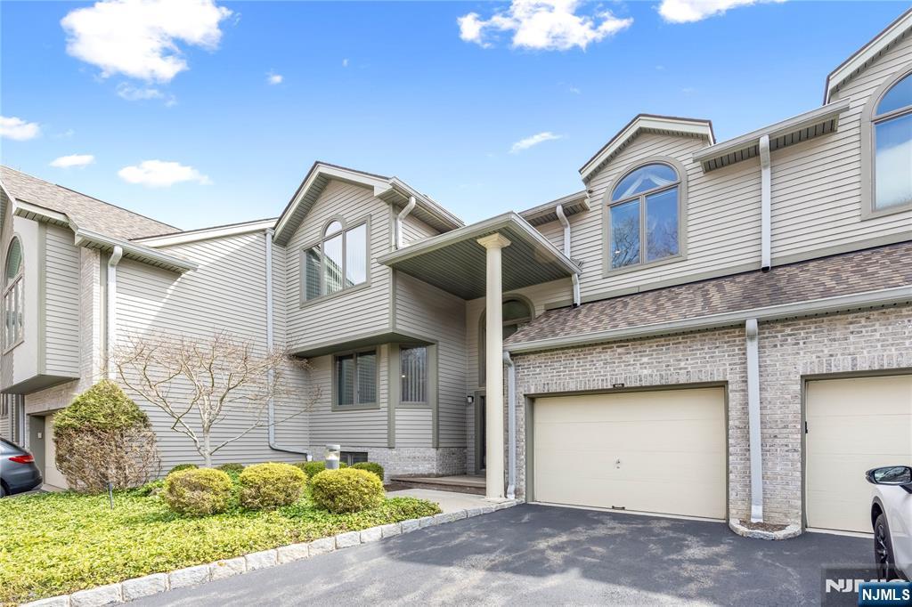 856 Hemlock Court, Unit T175 Norwood, NJ 07648 - Photo 4 of 37