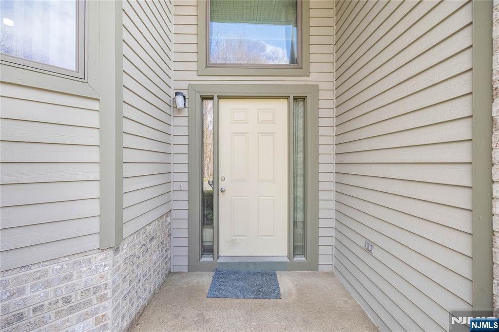 856 Hemlock Court, Unit T175 Norwood, NJ 07648 - Photo 5 of 37