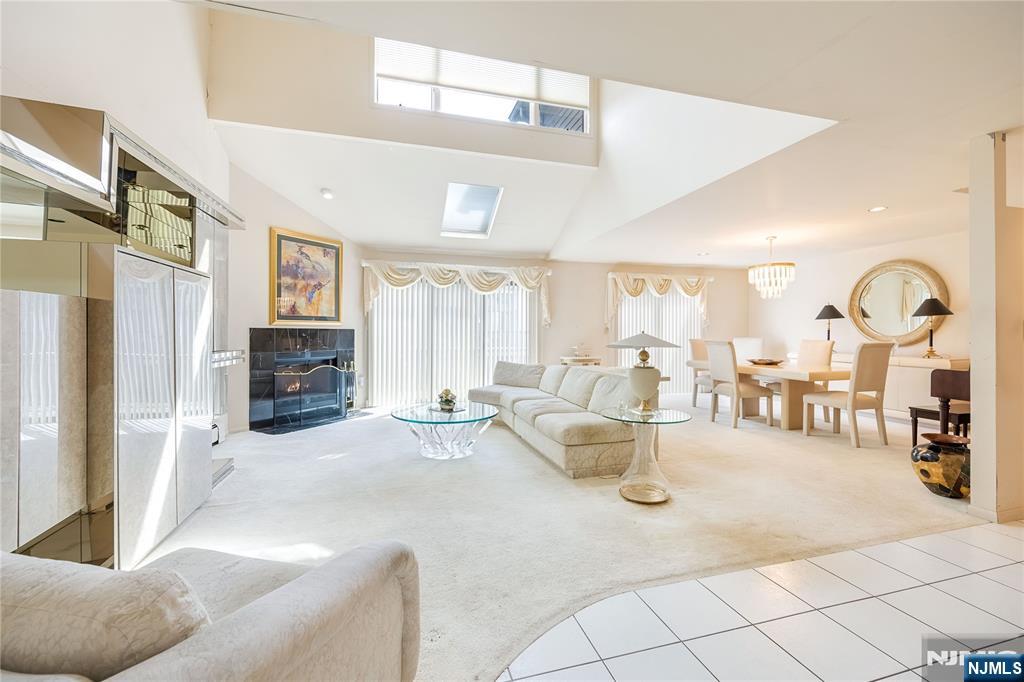 856 Hemlock Court, Unit T175 Norwood, NJ 07648 - Photo 8 of 37