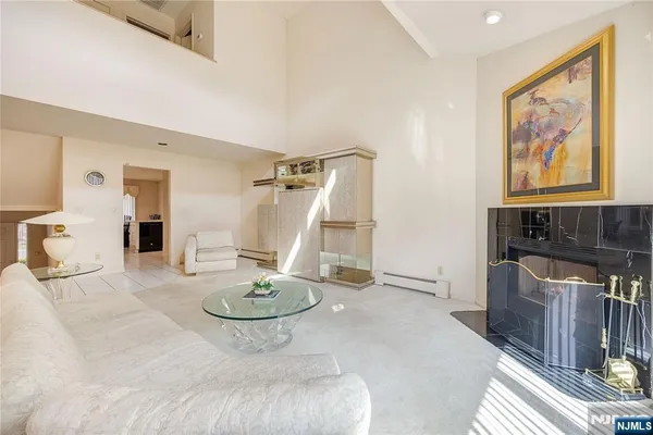 $890,000 | 856 Hemlock Court, Unit T175, Norwood, NJ 07648