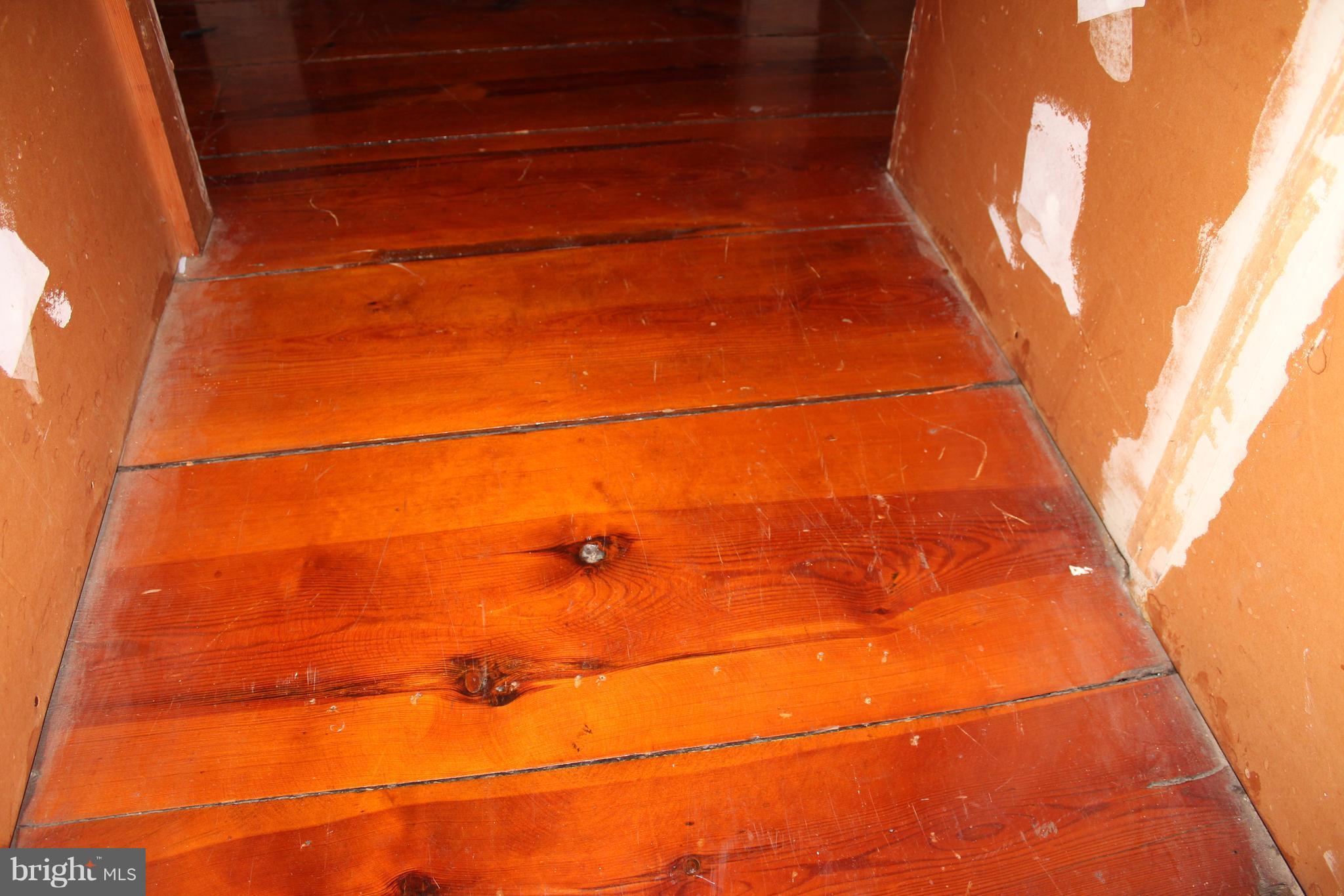 997 Bishop Meade Road Boyce, VA 22620 - Photo 10 of 15 Wide plank floors