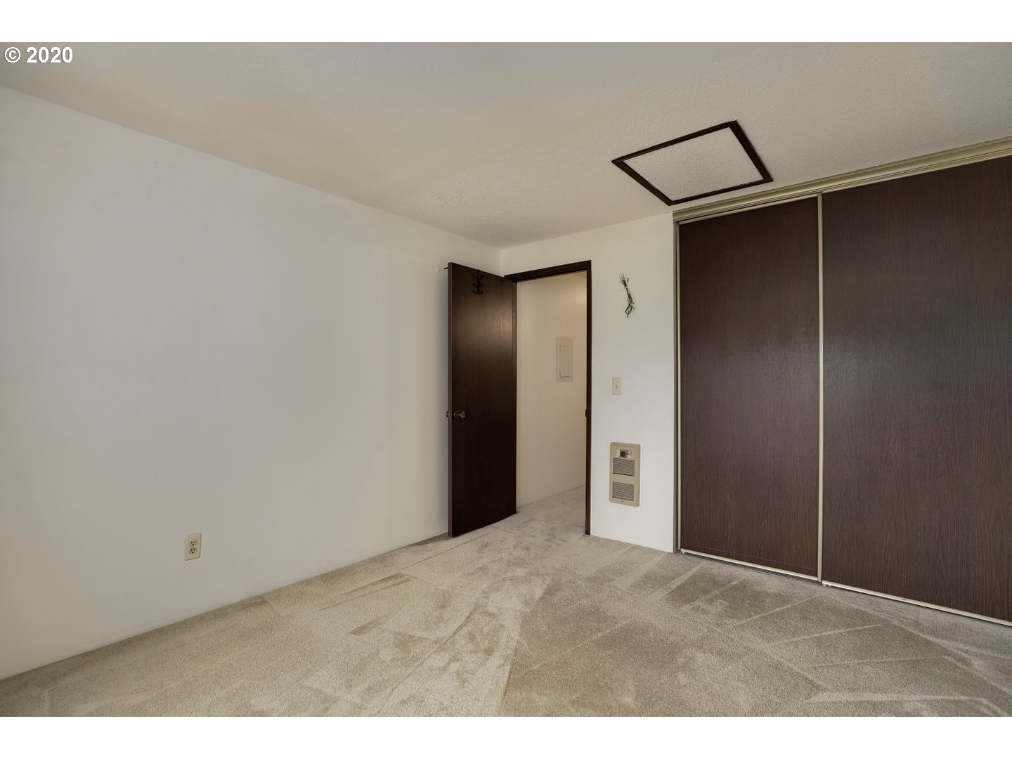 14095 Southwest Walker Road, Unit 7 Beaverton, OR 97005 - Photo 11 of 22 Gallery Image 11