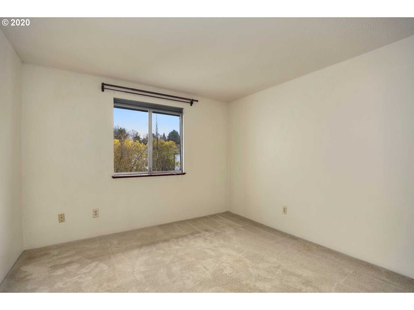 14095 Southwest Walker Road, Unit 7 Beaverton, OR 97005 - Photo 12 of 22 Gallery Image 12