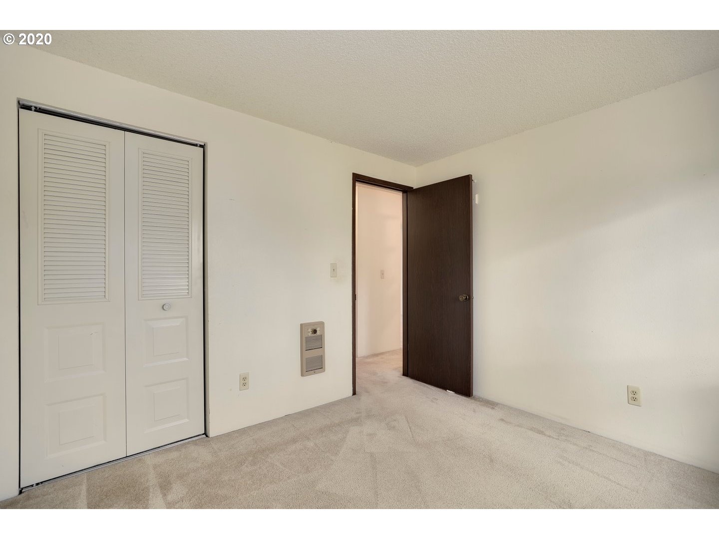 14095 Southwest Walker Road, Unit 7 Beaverton, OR 97005 - Photo 15 of 22 Gallery Image 15