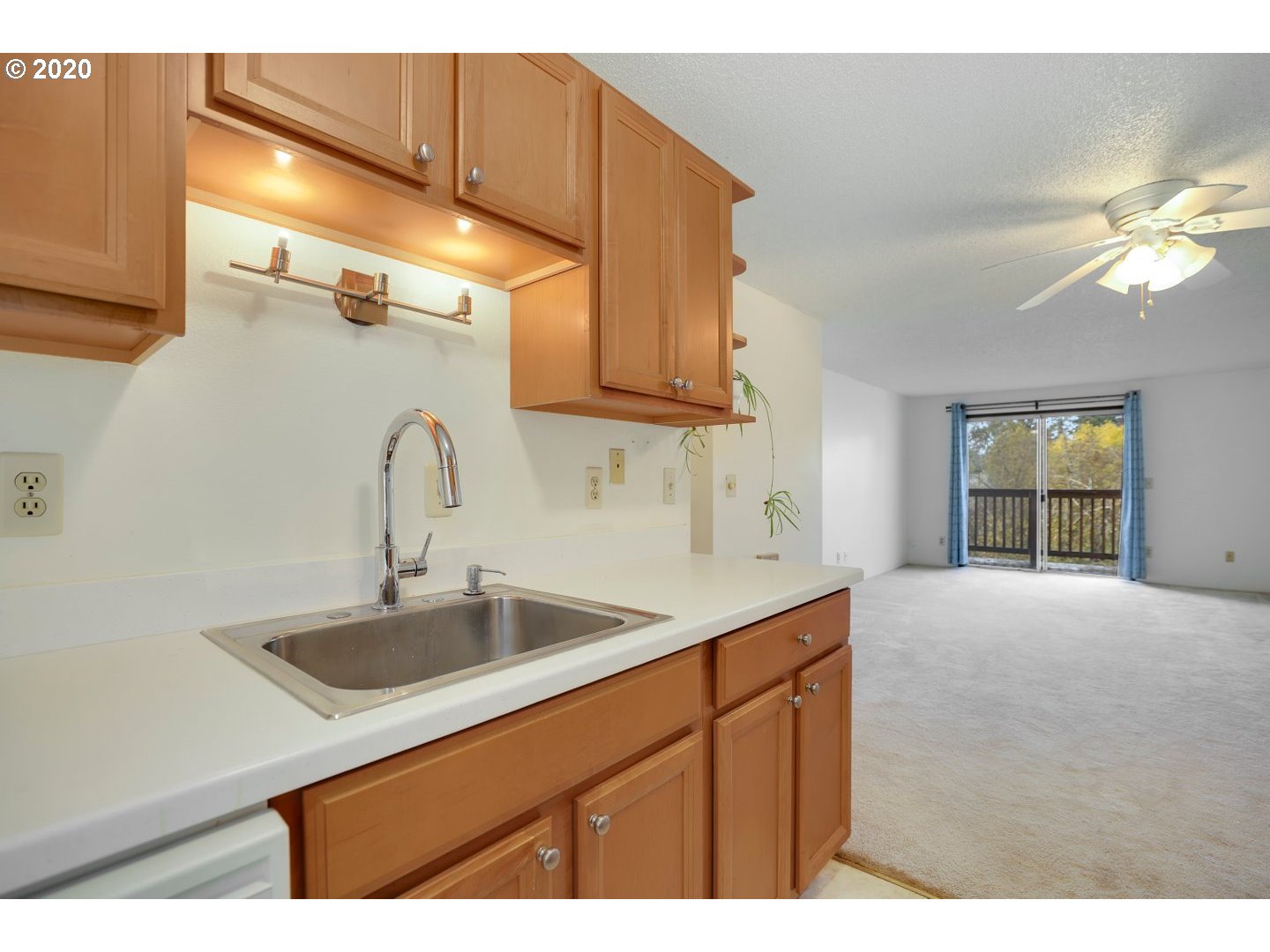 14095 Southwest Walker Road, Unit 7 Beaverton, OR 97005 - Photo 7 of 22 Gallery Image 7