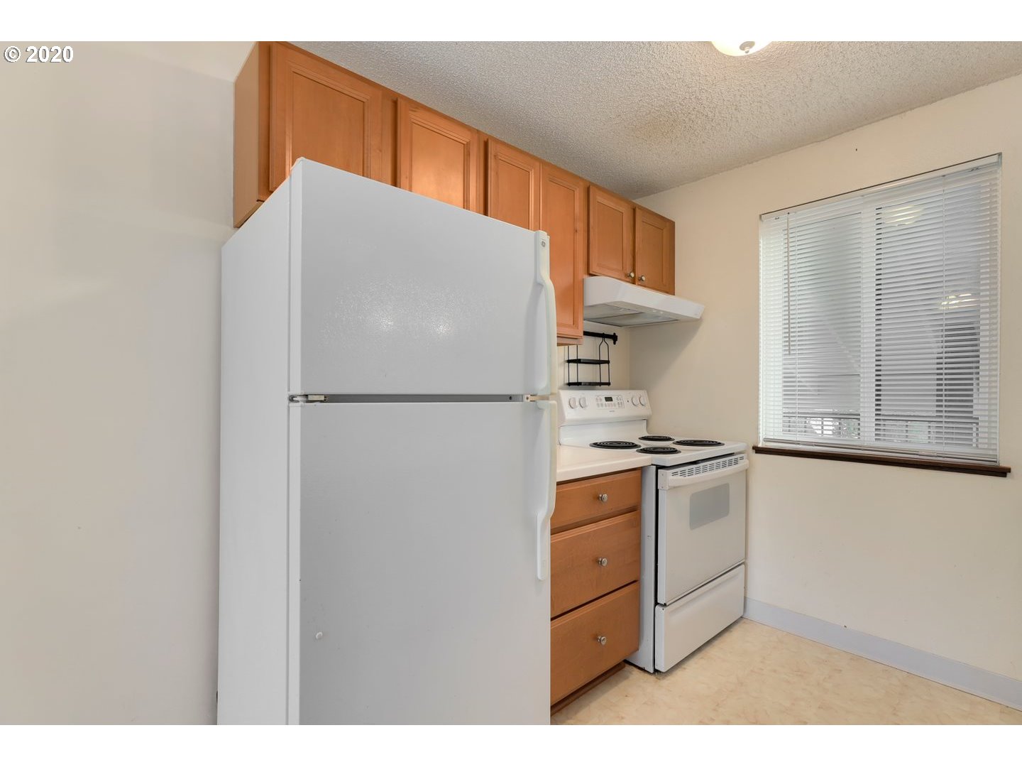 14095 Southwest Walker Road, Unit 7 Beaverton, OR 97005 - Photo 10 of 22 Gallery Image 10