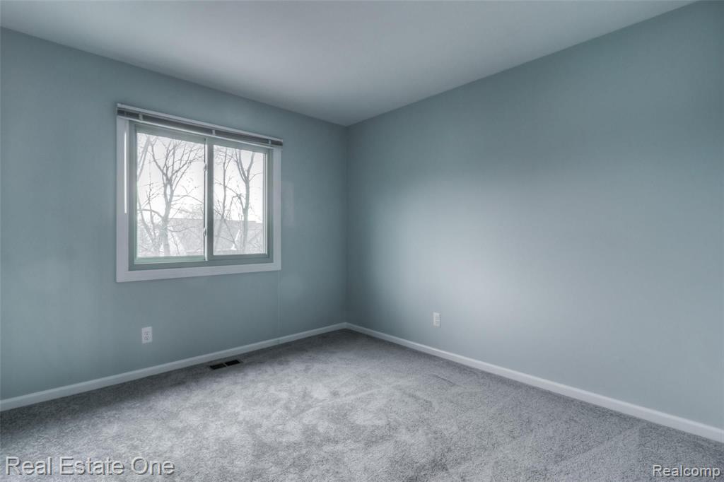 2703 Oak View Court Rochester Hills, MI 48307 - Photo 26 of 53