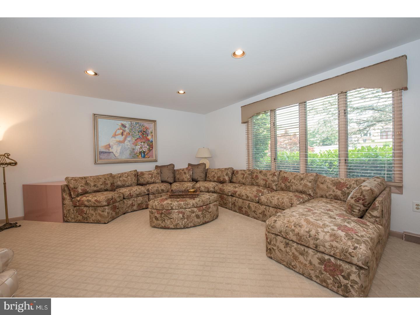 16 Gum Tree Road Lafayette Hill, PA 19444 - Photo 3 of 25 Living Room