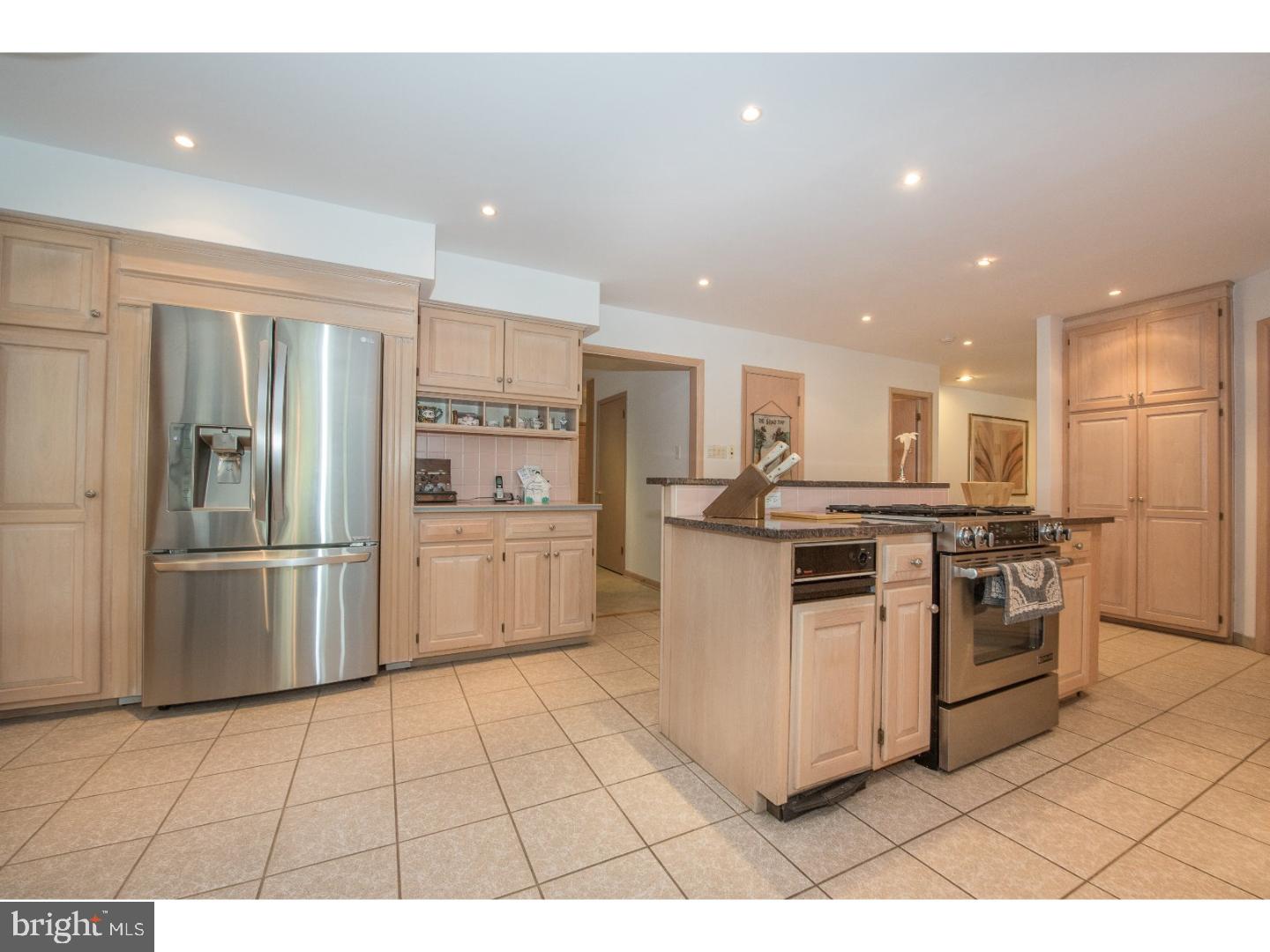 16 Gum Tree Road Lafayette Hill, PA 19444 - Photo 5 of 25 Kitchen