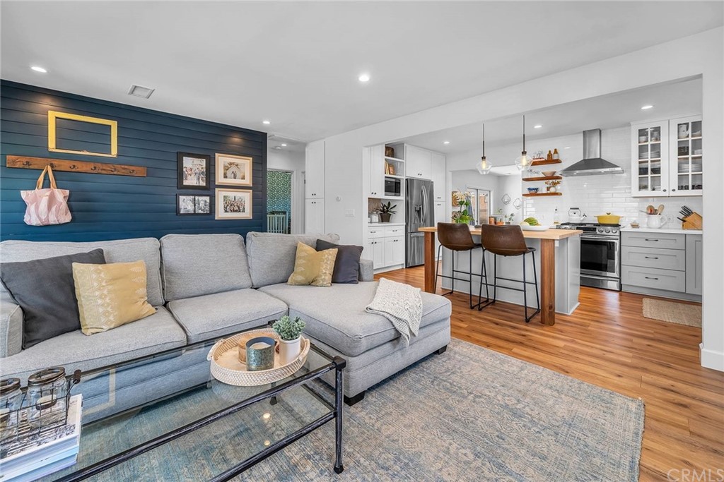 5336 West 127th Street Hawthorne, CA 90250 - Photo 4 of 30 LIVING TO KIT