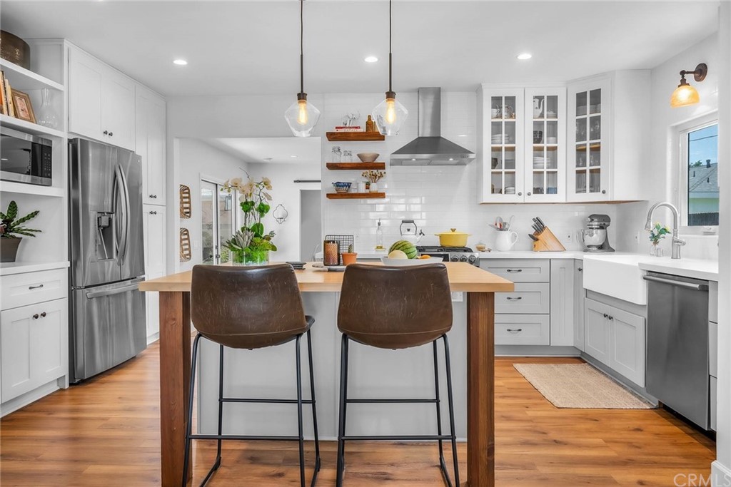 5336 West 127th Street Hawthorne, CA 90250 - Photo 7 of 30 island seating