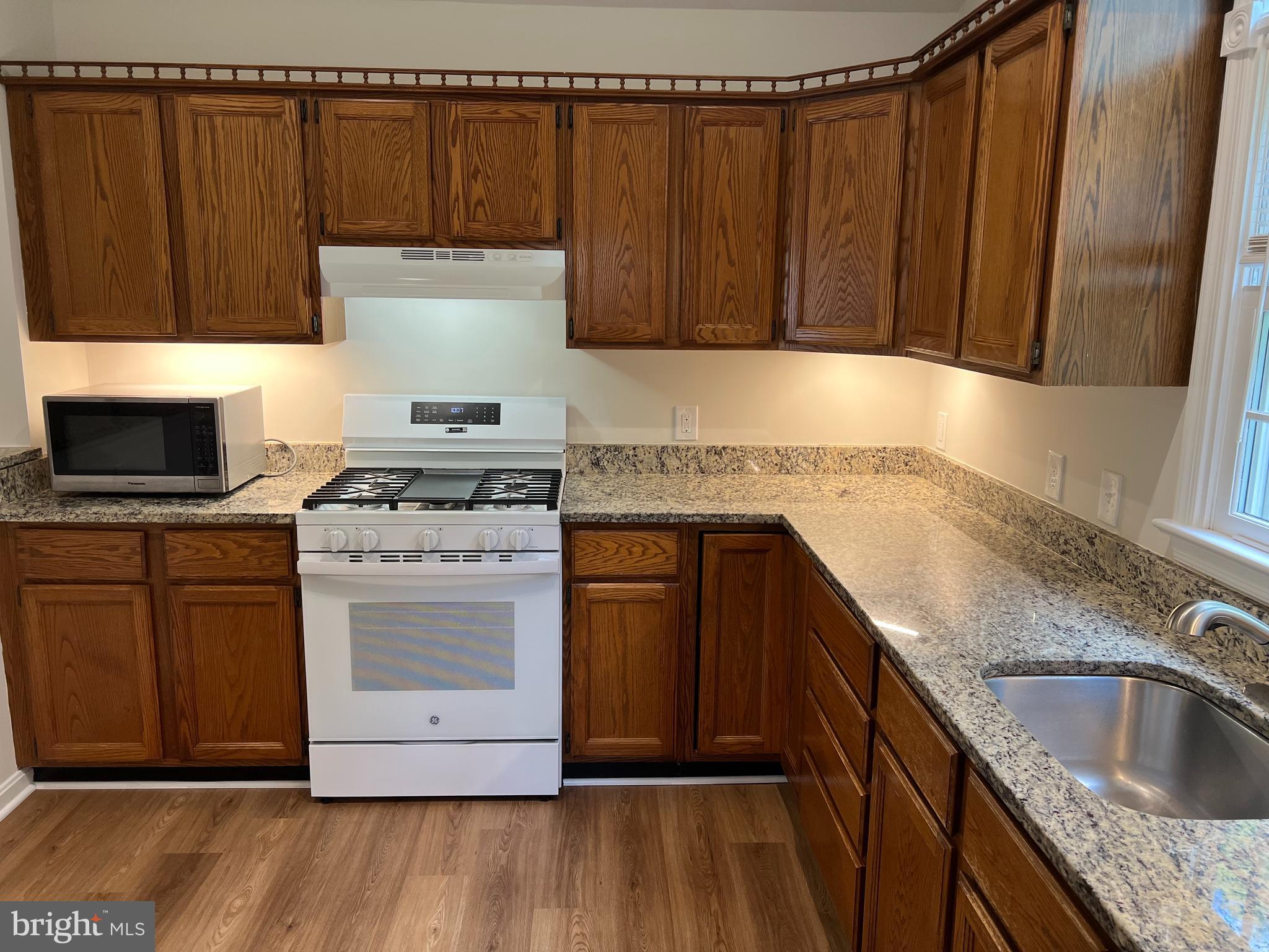3140 Cofer Road Falls Church, VA 22042 - Photo 10 of 41 Kitchen