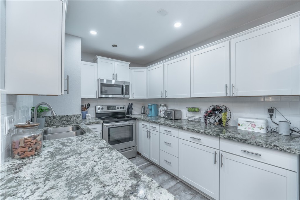 12671 Briarglen Loop, Unit I Stanton, CA 90680 - Photo 16 of 49