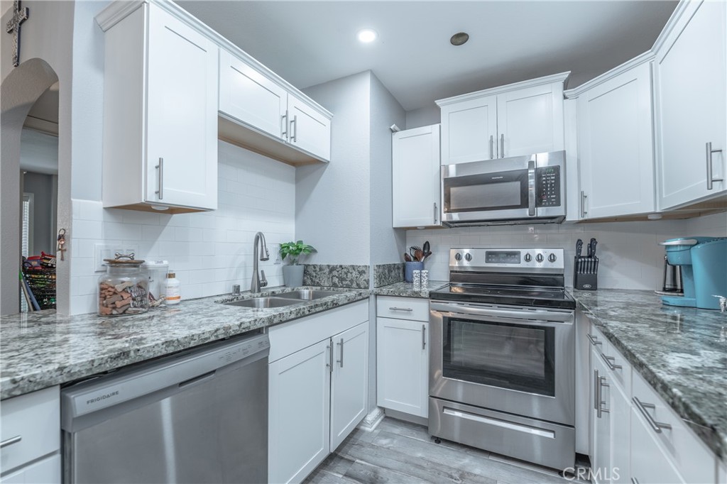 12671 Briarglen Loop, Unit I Stanton, CA 90680 - Photo 17 of 49