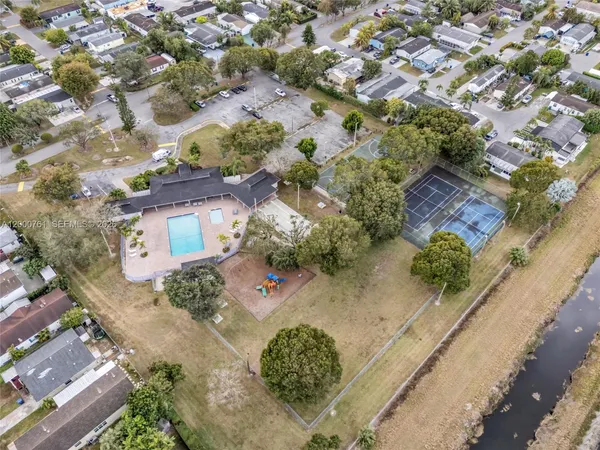 $2,600 | 19800 Southwest 180th Avenue, Unit 563, Miami, FL 33187