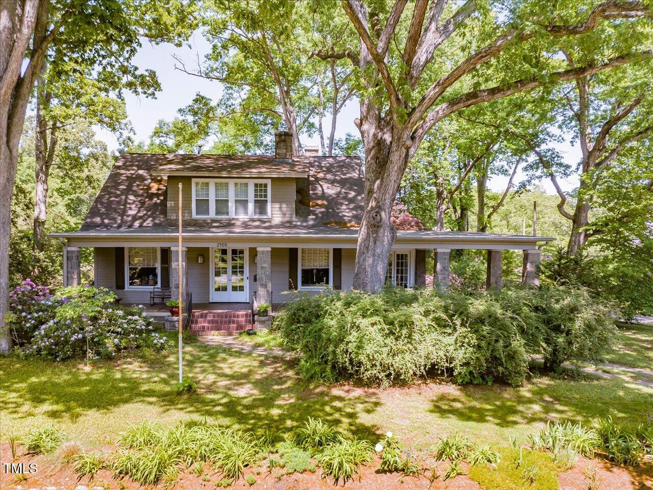 2400 Fairview Road Raleigh, NC 27608 - Photo 21 of 94 023-023-2400Fairview-SpringExt-20250428