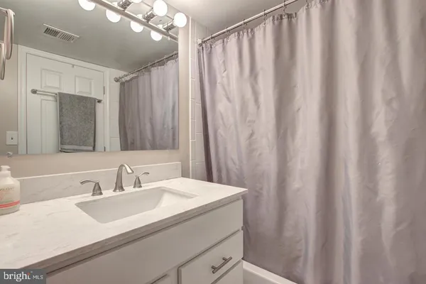 $2,400 | 8354 G Dunham Court, Unit 655, Springfield, VA 22152