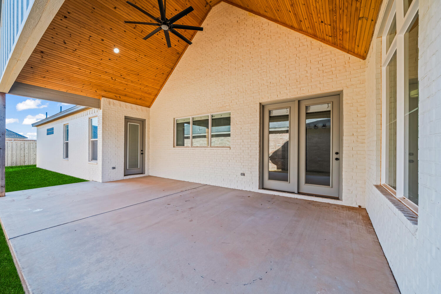 5413 112th Street Lubbock, TX 79424 - Photo 48 of 50 5413 112th st grass fix-2