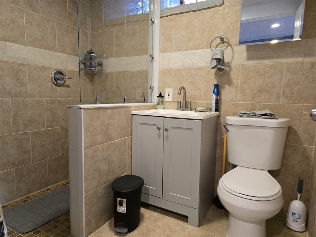 96 Danforth Street Fall River, MA 02720 - Photo 31 of 34 Gallery Image 31