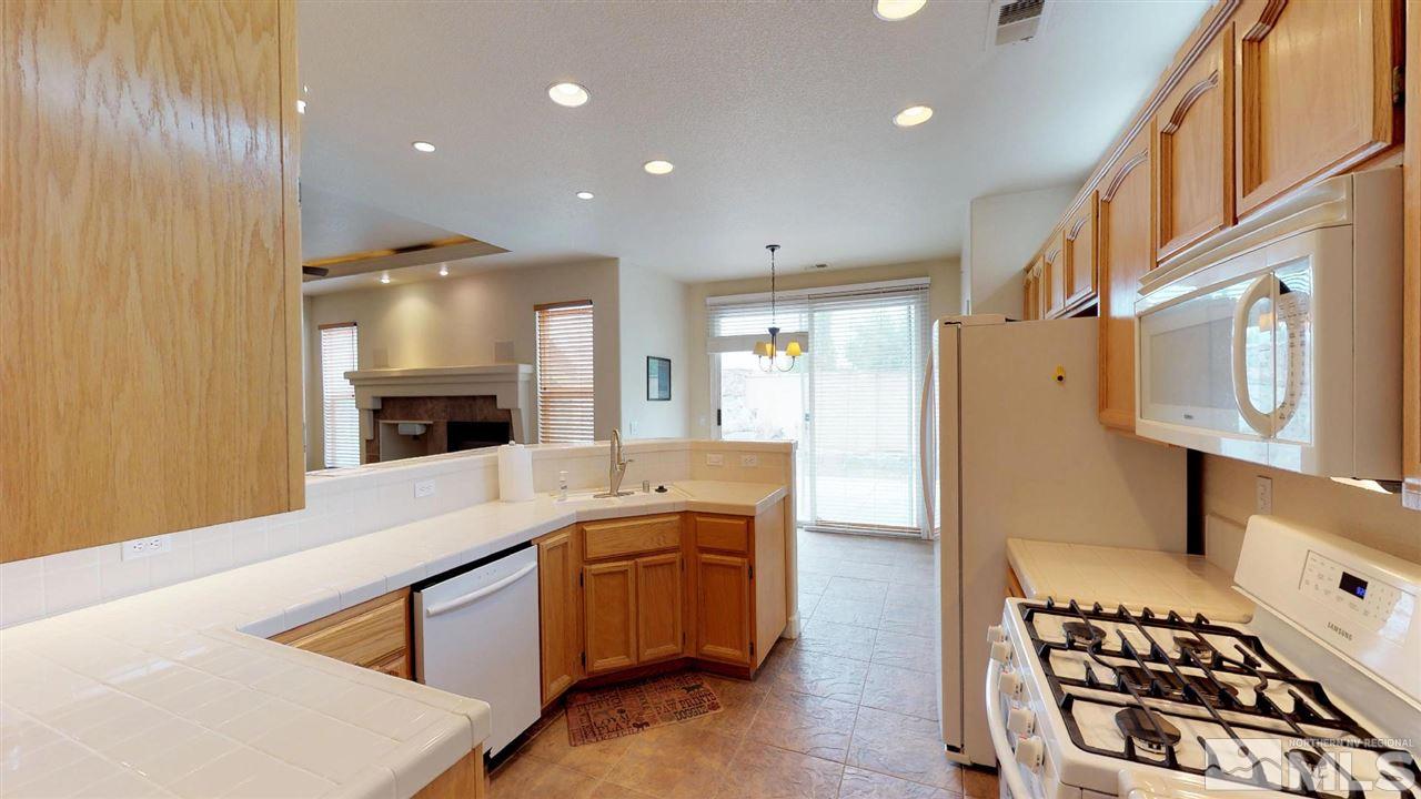 9445 Oakley Lane Reno, NV 89521 - Photo 5 of 25 Photo 5