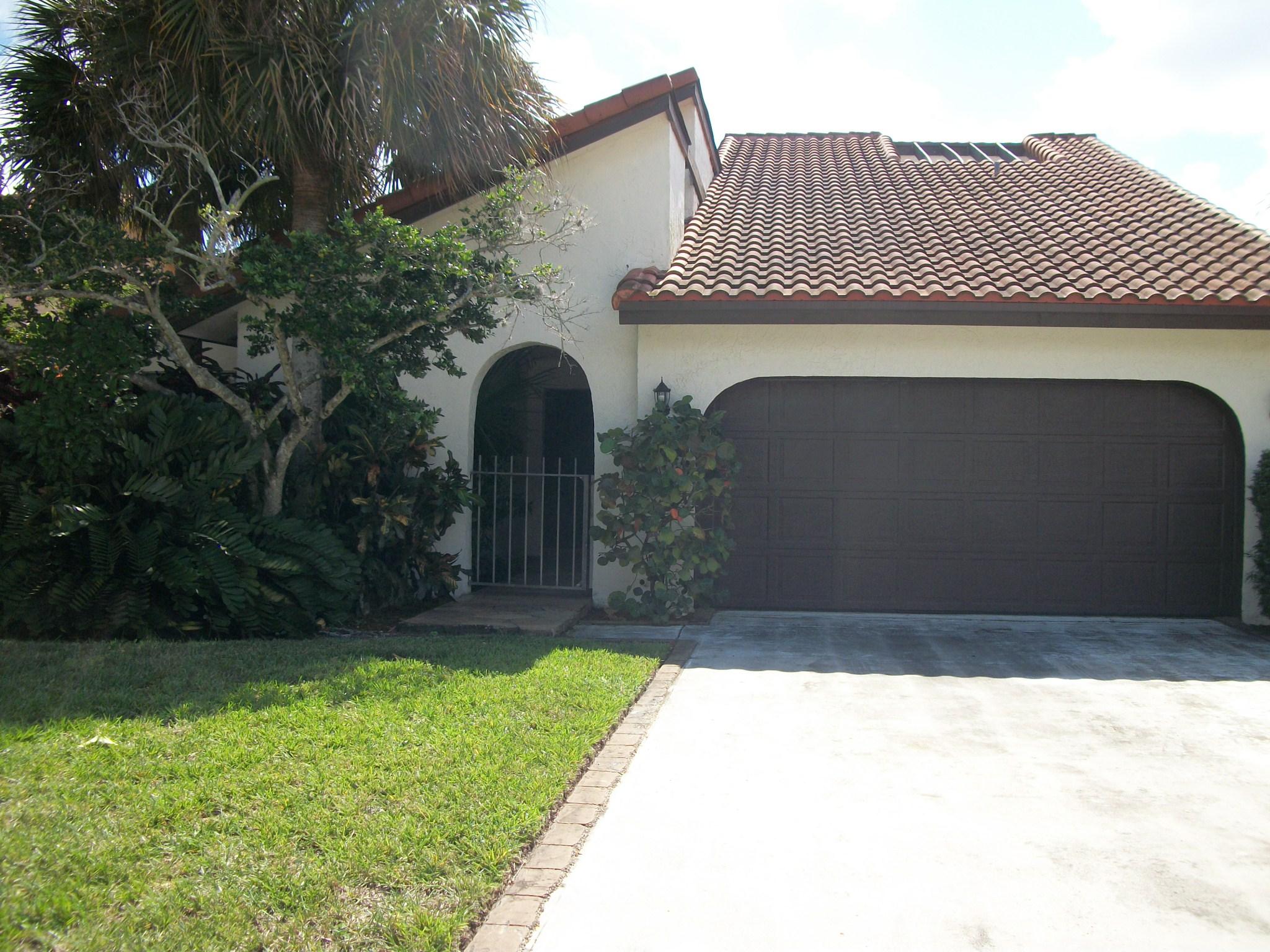 7615 Solimar Circle Boca Raton, FL 33433 - Photo 1 of 32 Exterior
