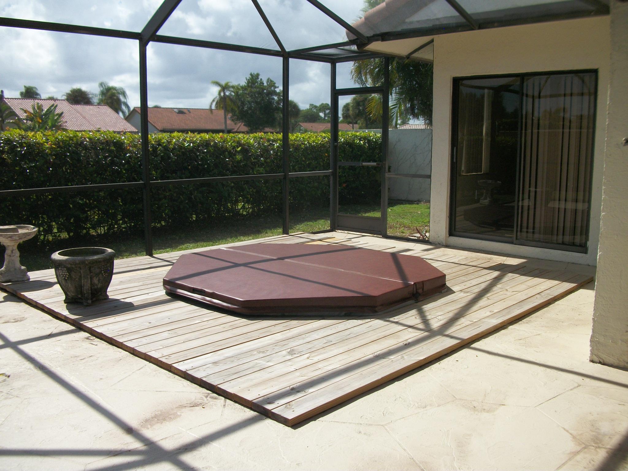 7615 Solimar Circle Boca Raton, FL 33433 - Photo 13 of 32 Patio/spa