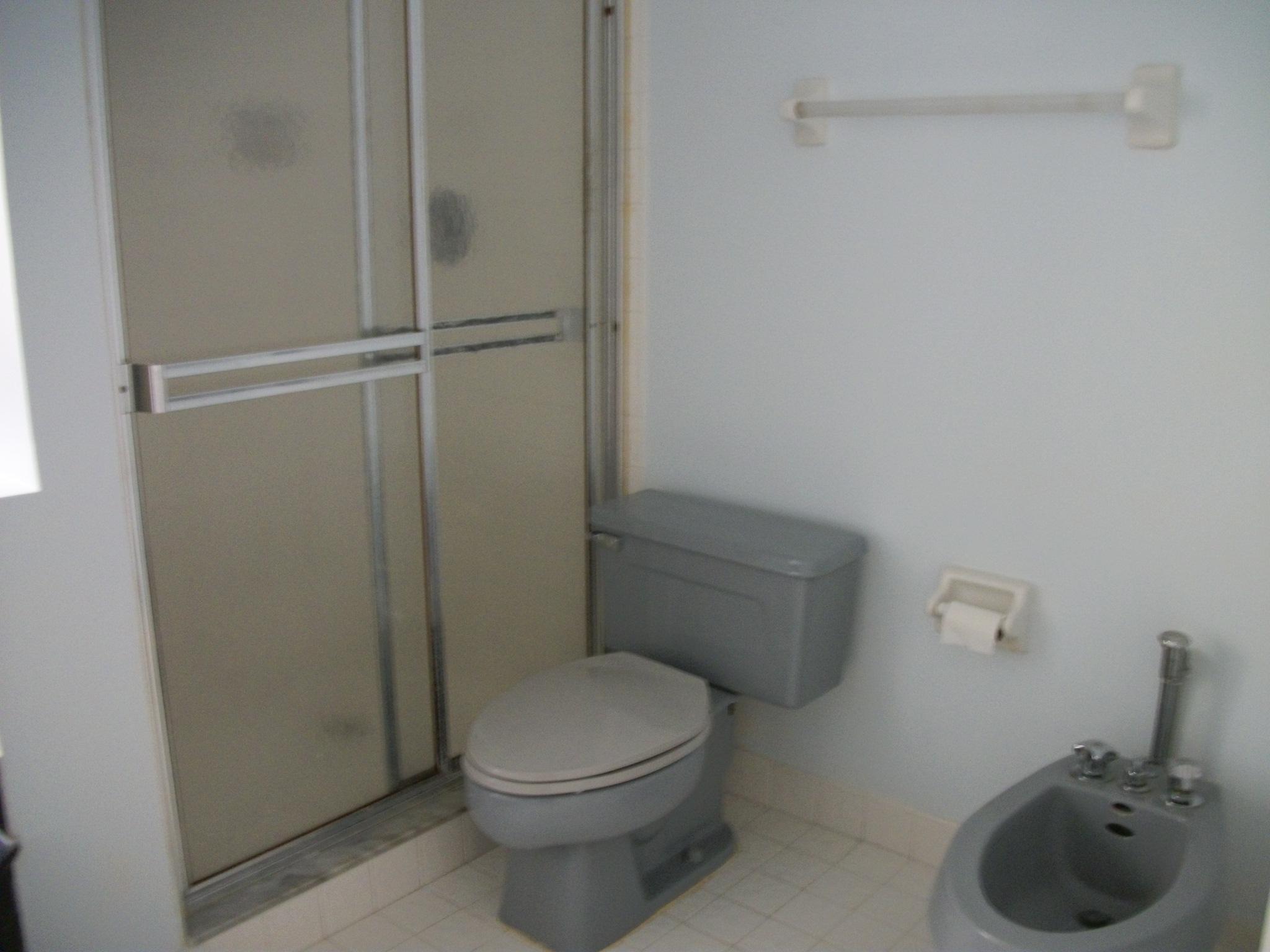 7615 Solimar Circle Boca Raton, FL 33433 - Photo 21 of 32 Master bath