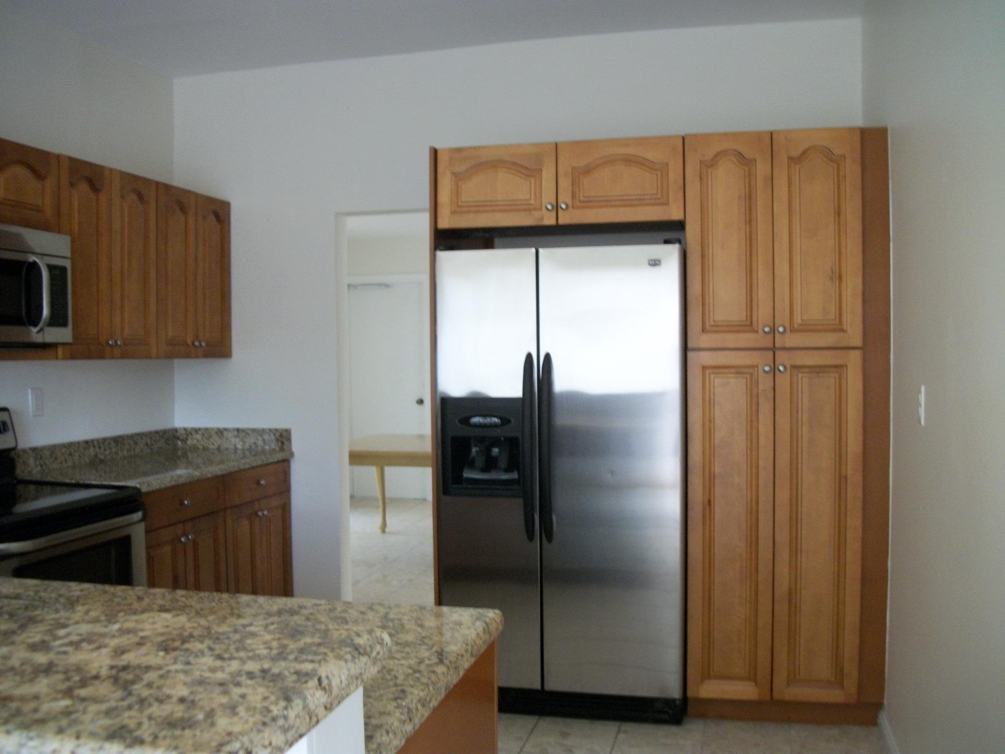 7615 Solimar Circle Boca Raton, FL 33433 - Photo 6 of 32 Kitchen w/stainless appliances
